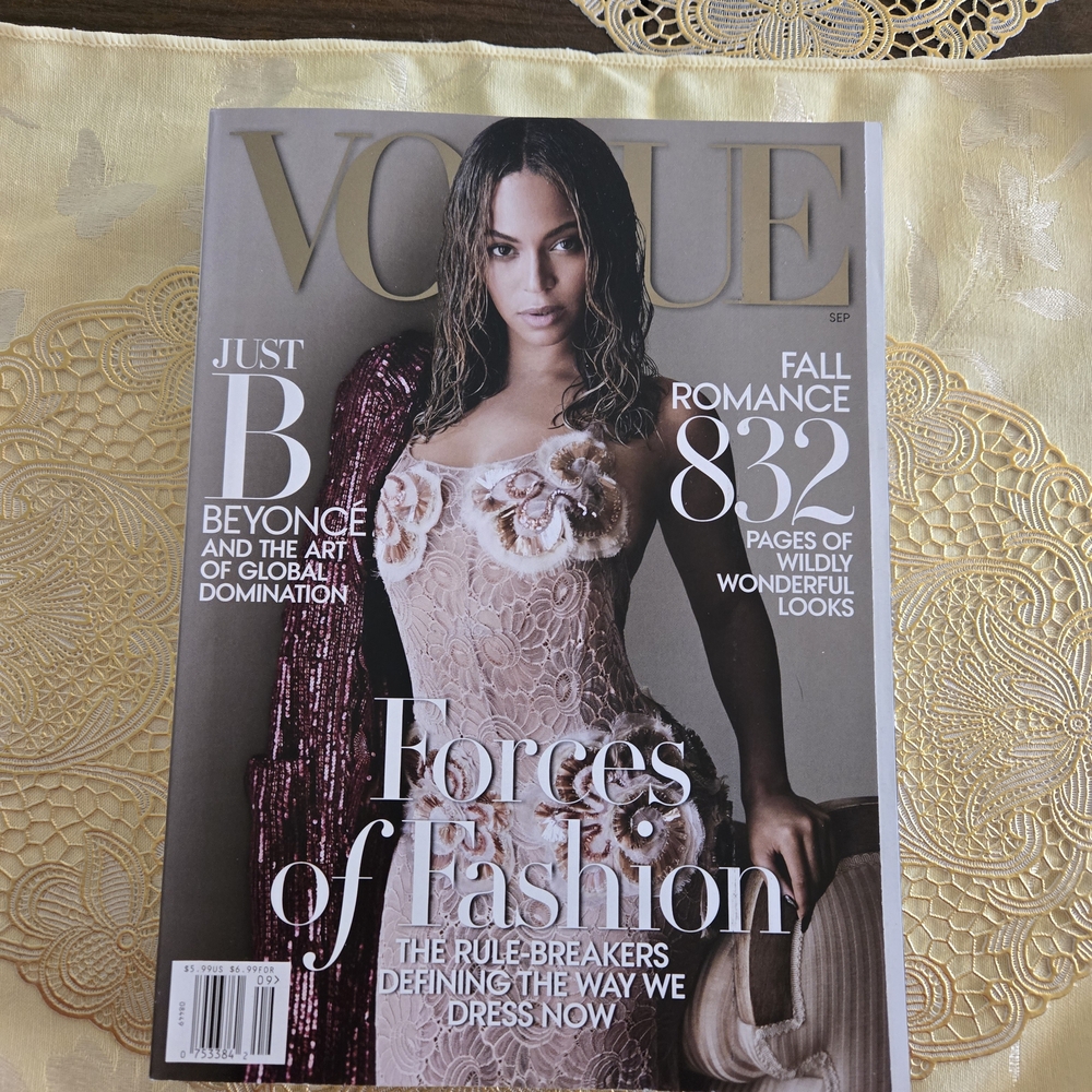 Vogue 2015 September Fall Fashion Magazine, New!